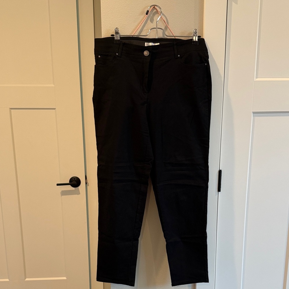Madison Women's Black Ankle Pant the wears like a jean